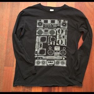 Longs sleeve pullover with boom box pattern